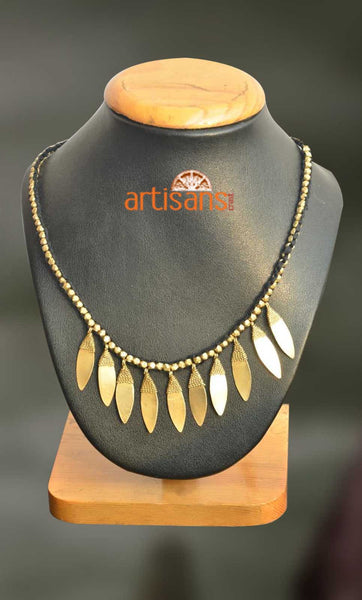 Tribal Jewellery - Necklace with leaf pendant