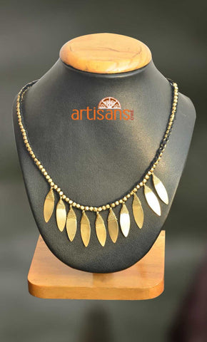 Tribal Jewellery - Necklace with leaf pendant