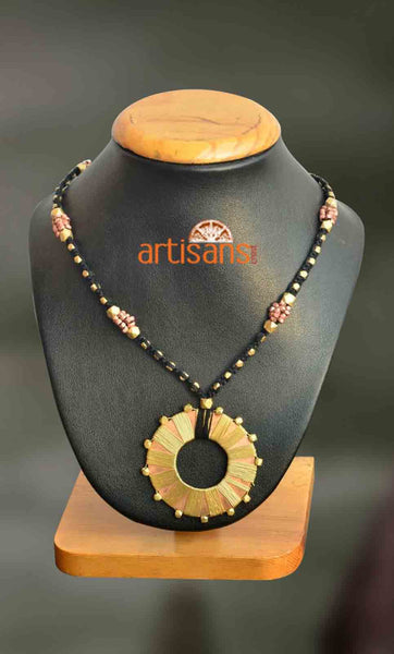 Tribal Jewellery - Necklace with golden thread