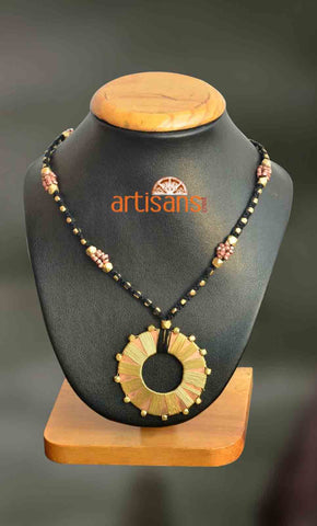 Tribal Jewellery - Necklace with golden thread